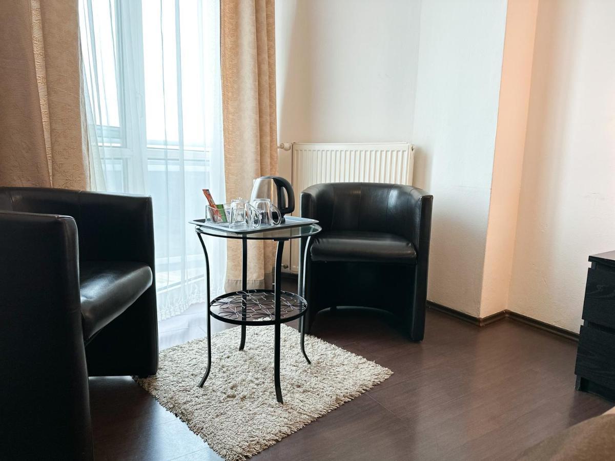Hotel Modena Братислава Экстерьер фото