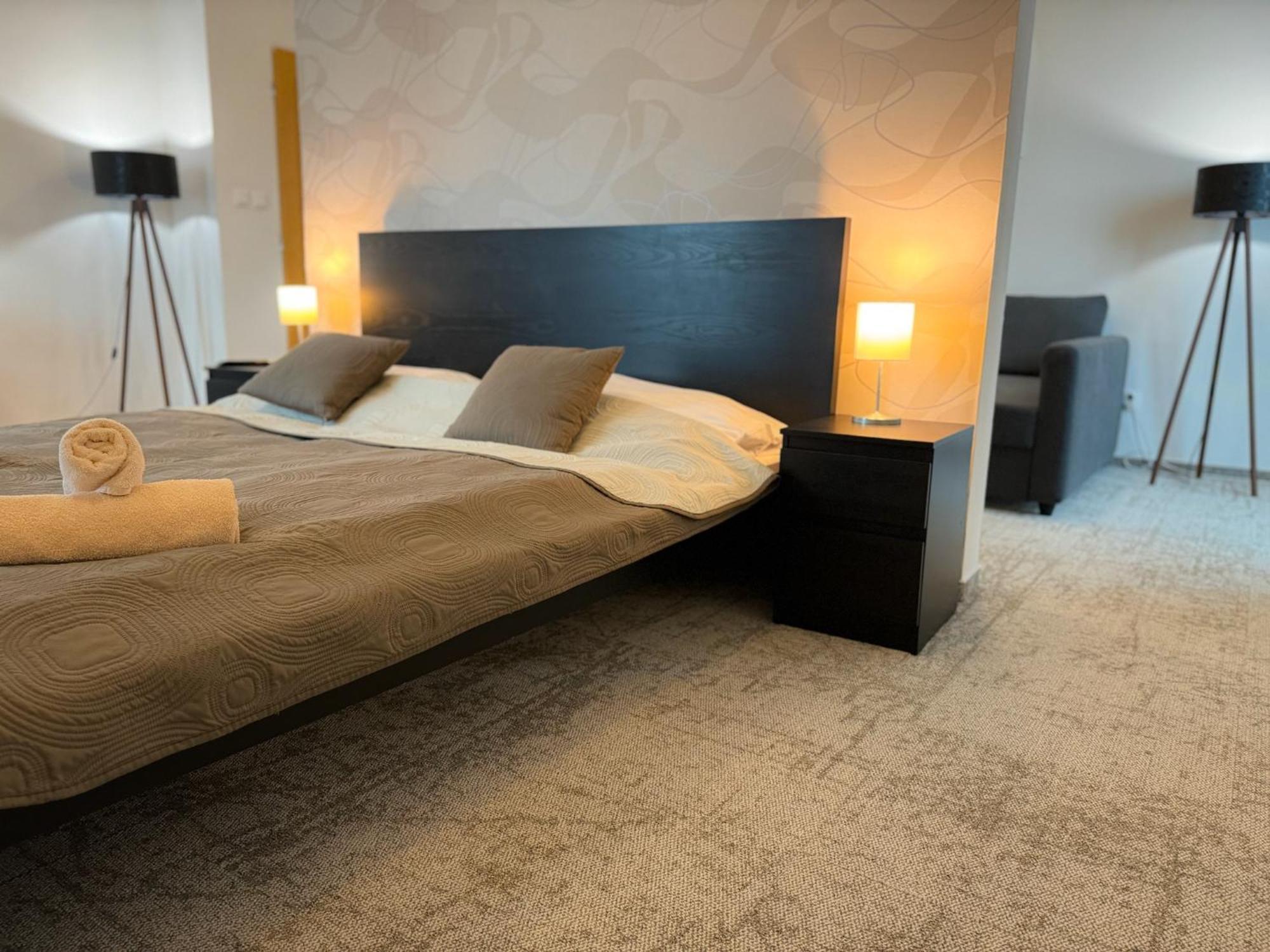 Hotel Modena Братислава Экстерьер фото