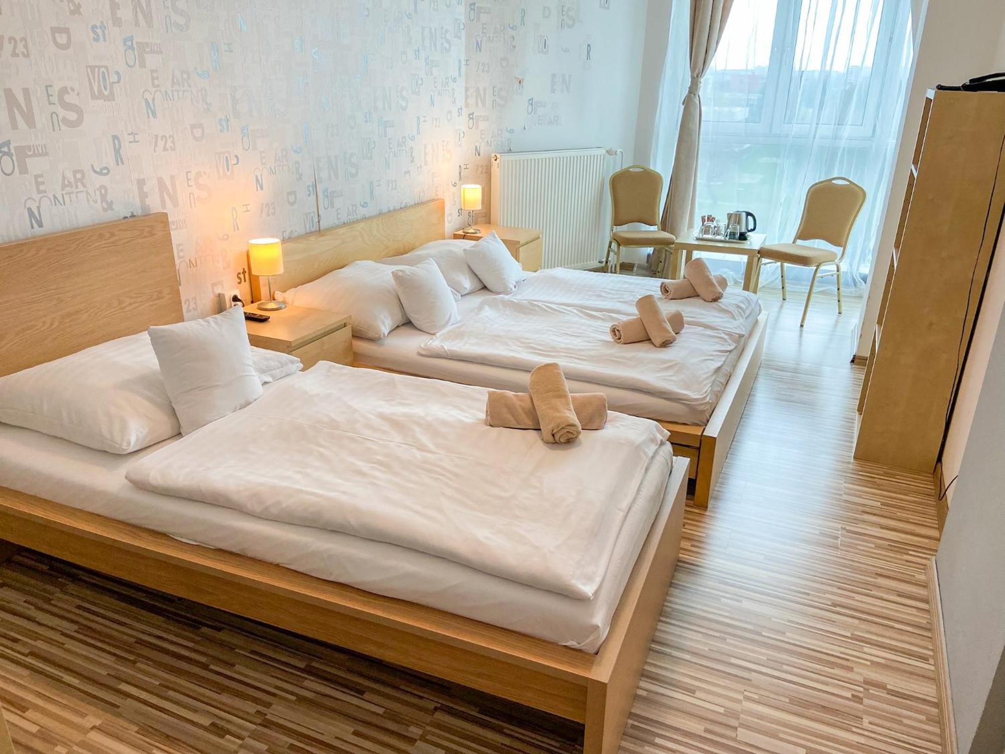 Hotel Modena Братислава Экстерьер фото