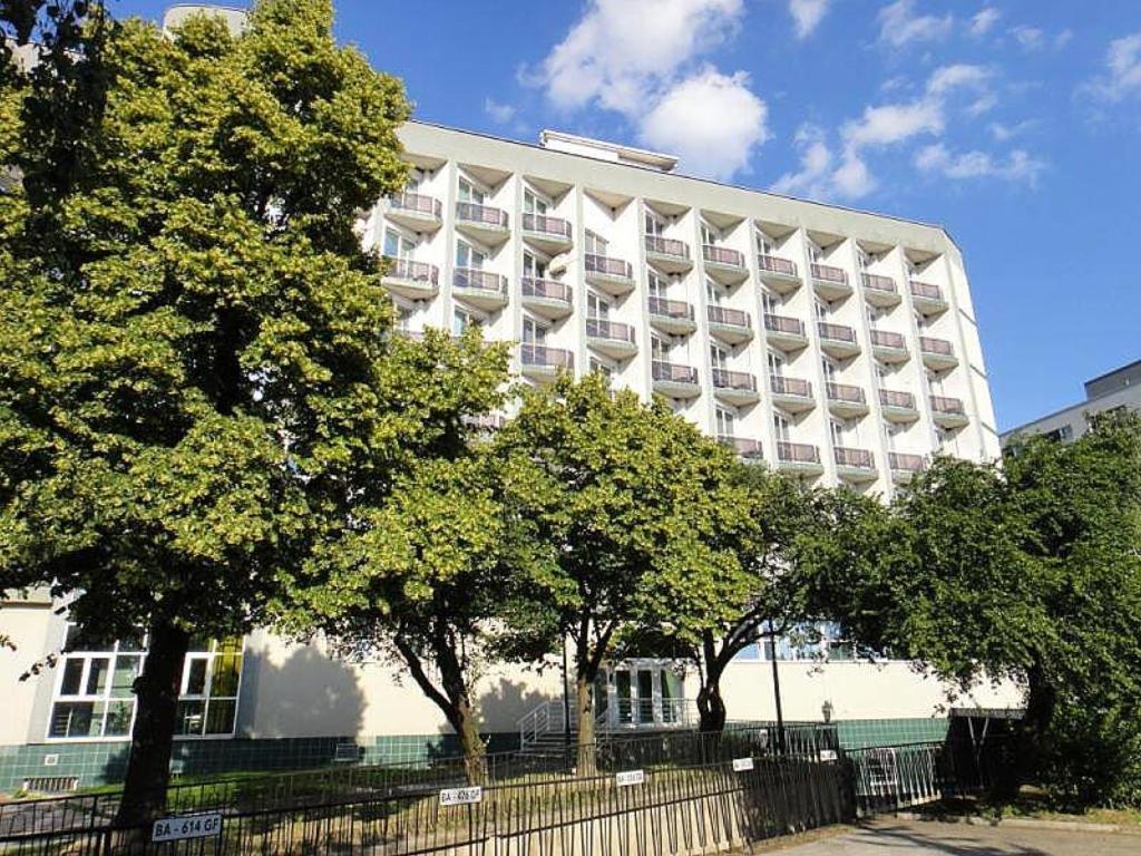 Hotel Modena Братислава Экстерьер фото