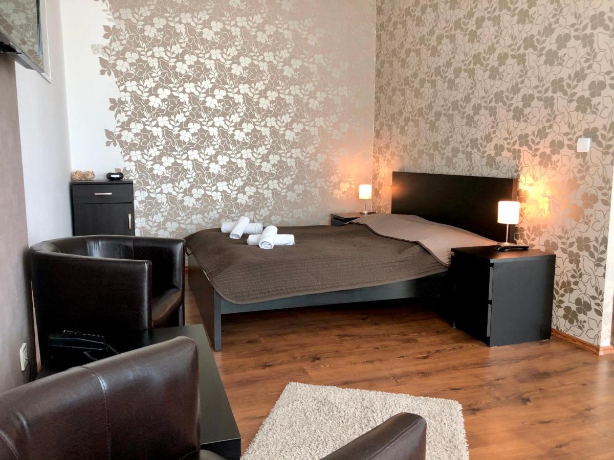 Hotel Modena Братислава Экстерьер фото